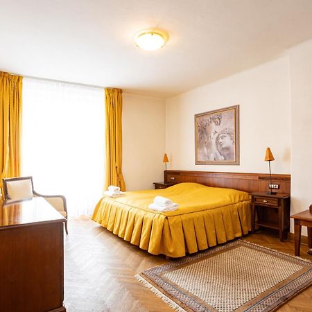 Melissa Apartments การ์โลวีวารี ภายนอก รูปภาพ