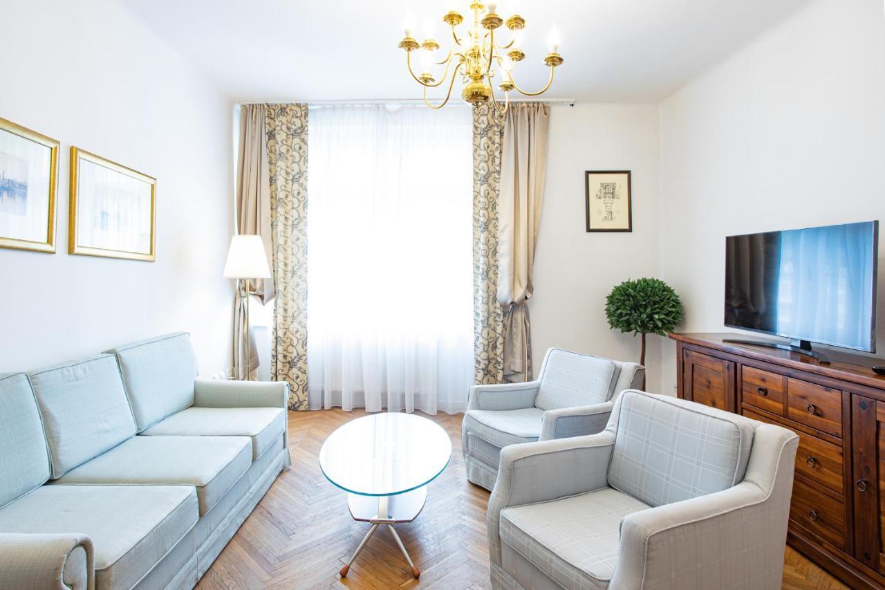 Melissa Apartments การ์โลวีวารี ภายนอก รูปภาพ