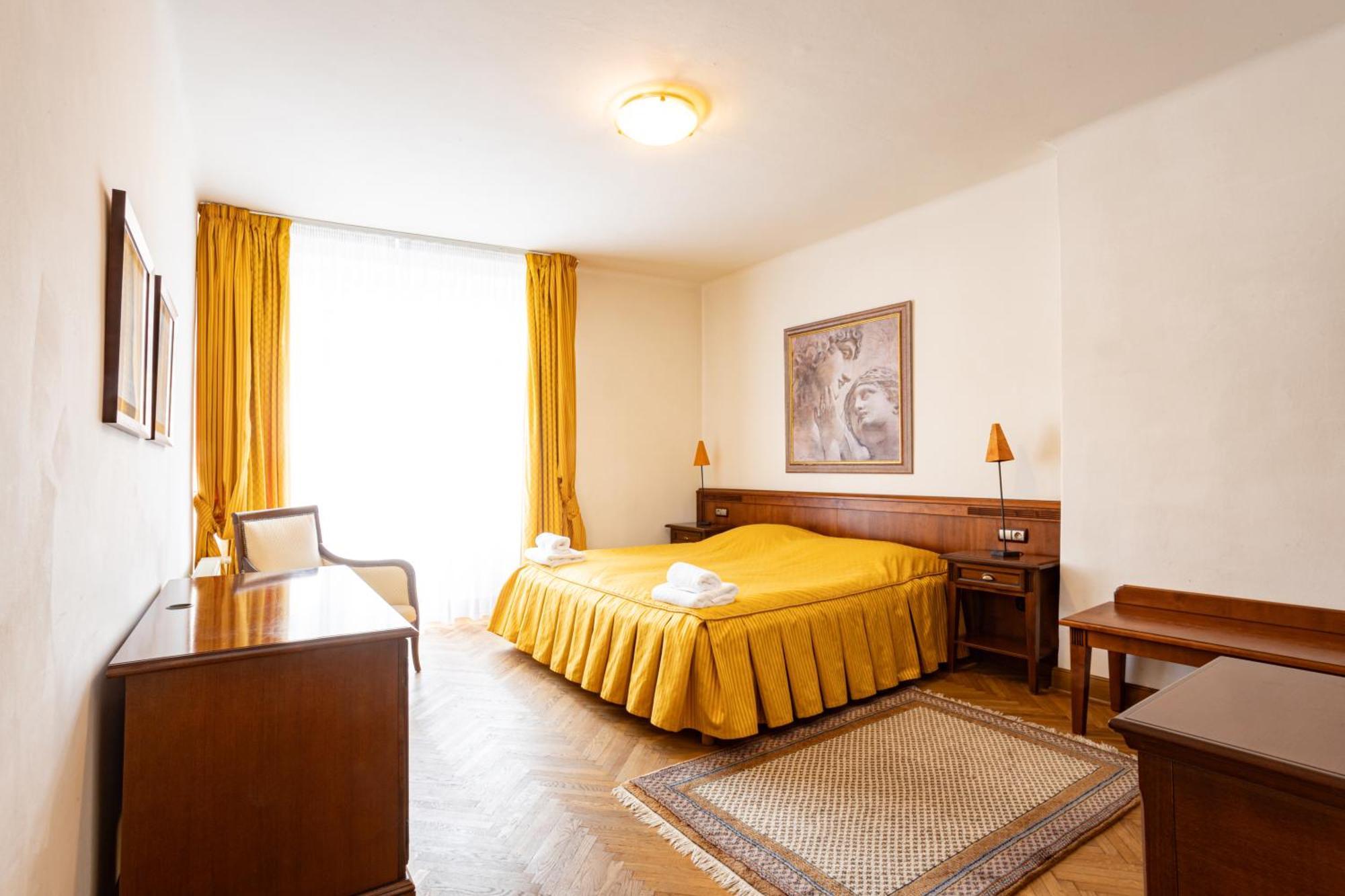 Melissa Apartments การ์โลวีวารี ภายนอก รูปภาพ