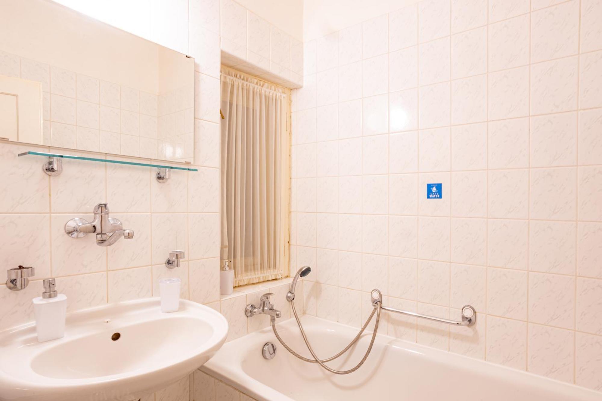 Melissa Apartments การ์โลวีวารี ภายนอก รูปภาพ