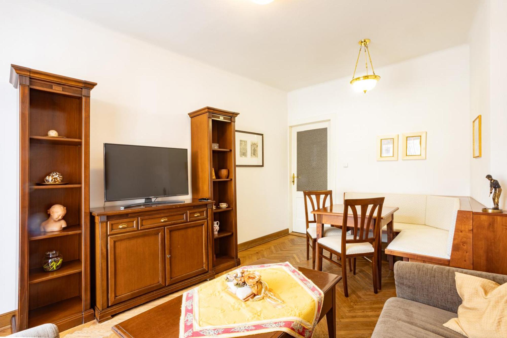 Melissa Apartments การ์โลวีวารี ภายนอก รูปภาพ